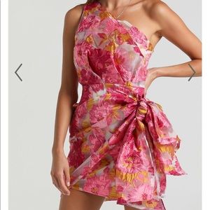 Brailey Dress in Pink Floral - Showpo
